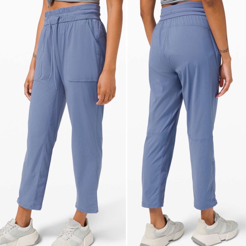 Lululemon NWT Beyond the Studio Crop (6)